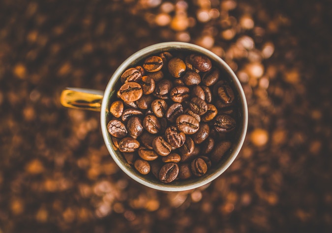 Kolik šálků kávy si bez obav dopřát? 